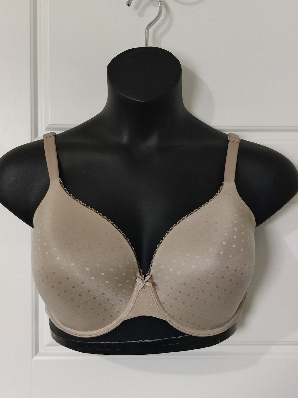 Victoria's Secret Body By Victoria Perfect Coverage Bra Size 38DDD